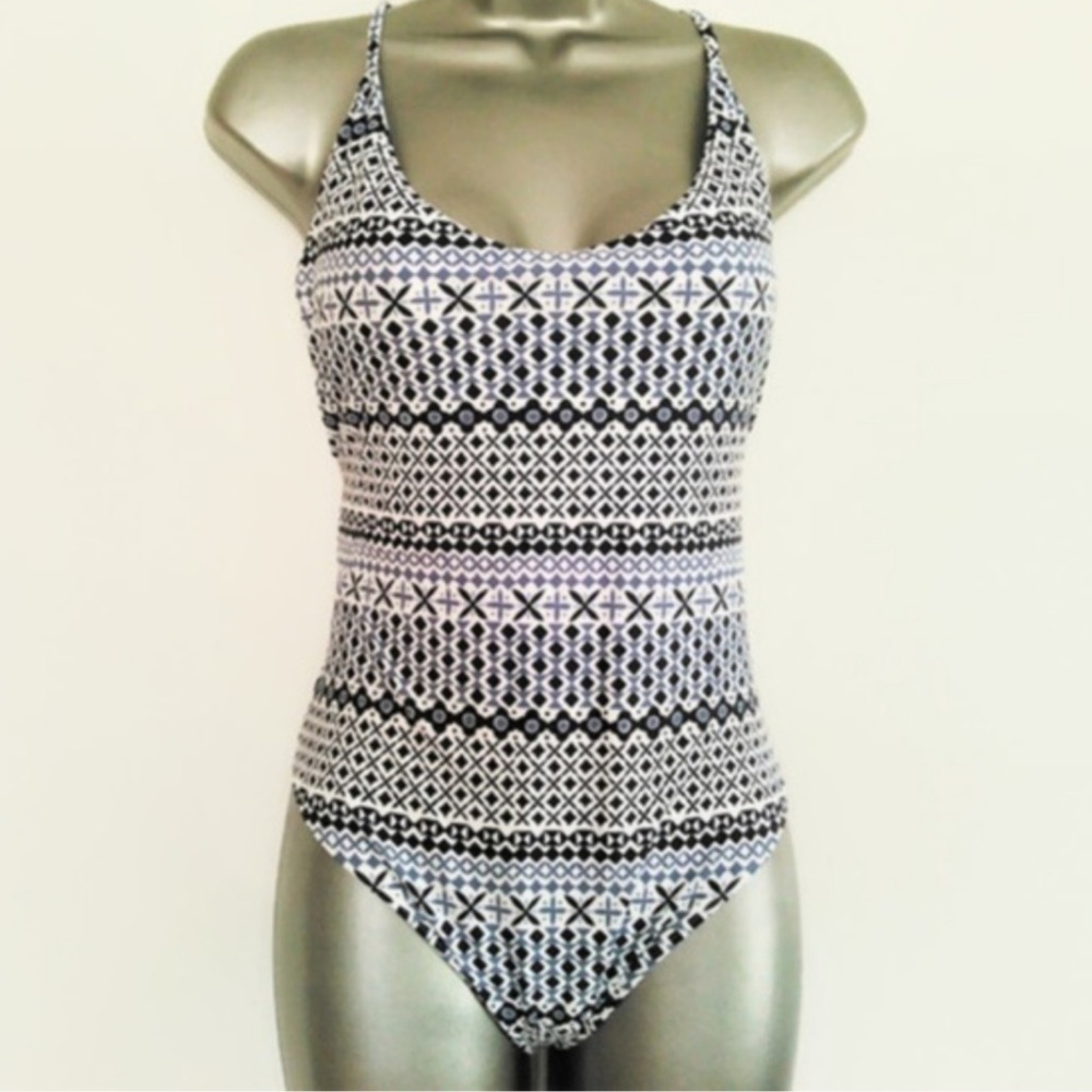 NWOT AERIE ONE PIECE VOOP SWIMSUIT - Picture 3 of 9